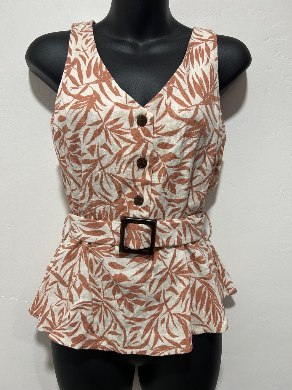 NWT Monteau Los Angeles Tropical Peplum Tank Top Belted Linen Blend Size Small